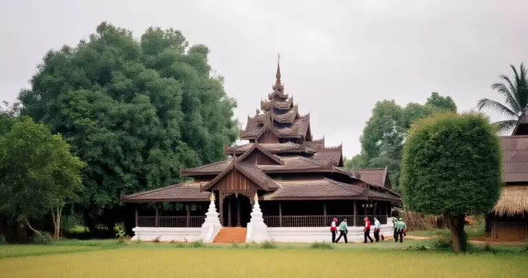 မြောင်မြို့နယ် ဘုန်းကြီးကျောင်းသို့ စစ်တပ်လေကြောင်းတိုက်ခိုက်မှု — လူ ၁၄ ဦး ကျဆုံး၊ ၂၀ ဦး ဒဏ်ရာရ
