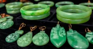 မန္တလေး ကျောက်စိမ်း Review - ယုံကြည်ရသော ဆိုင်နှင့် ဝယ်နည်း