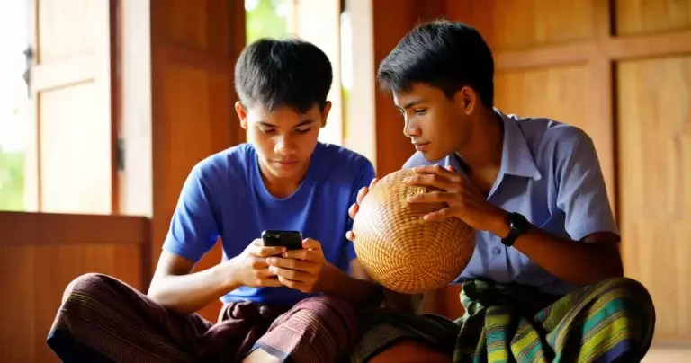 မန္တလေး eSports ပြိုင်ပွဲ vs ရိုးရာအားကစားပြိုင်ပွဲ — နှစ်မျိုးနှိုင်းယှဉ်ချက် ၂၀၂၆